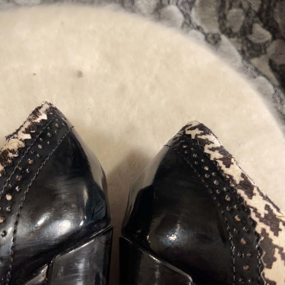 TAHARI | Avenue style Houndstooth Pattern Stunning Heels - Picture 10 of 15